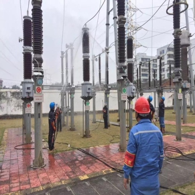 變電站帶電沖洗是怎么回事？用自來(lái)水洗？就不怕導(dǎo)電？