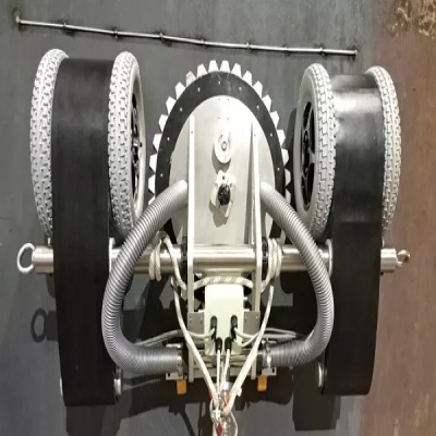 浙大海洋學(xué)院研制出除銹爬壁機(jī)器人