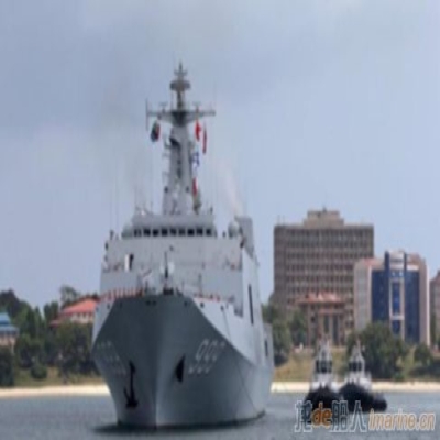 為什么小小的拖船能拉動幾萬噸的航母？而且有些拖船還在航母后面？