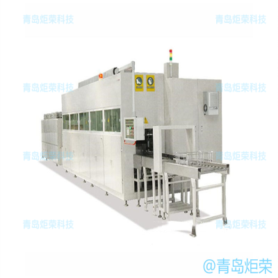 全自動超聲波清洗設備用于工業(yè)零件清洗